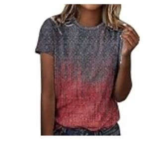 Women’s short sleeve t-shirt size small